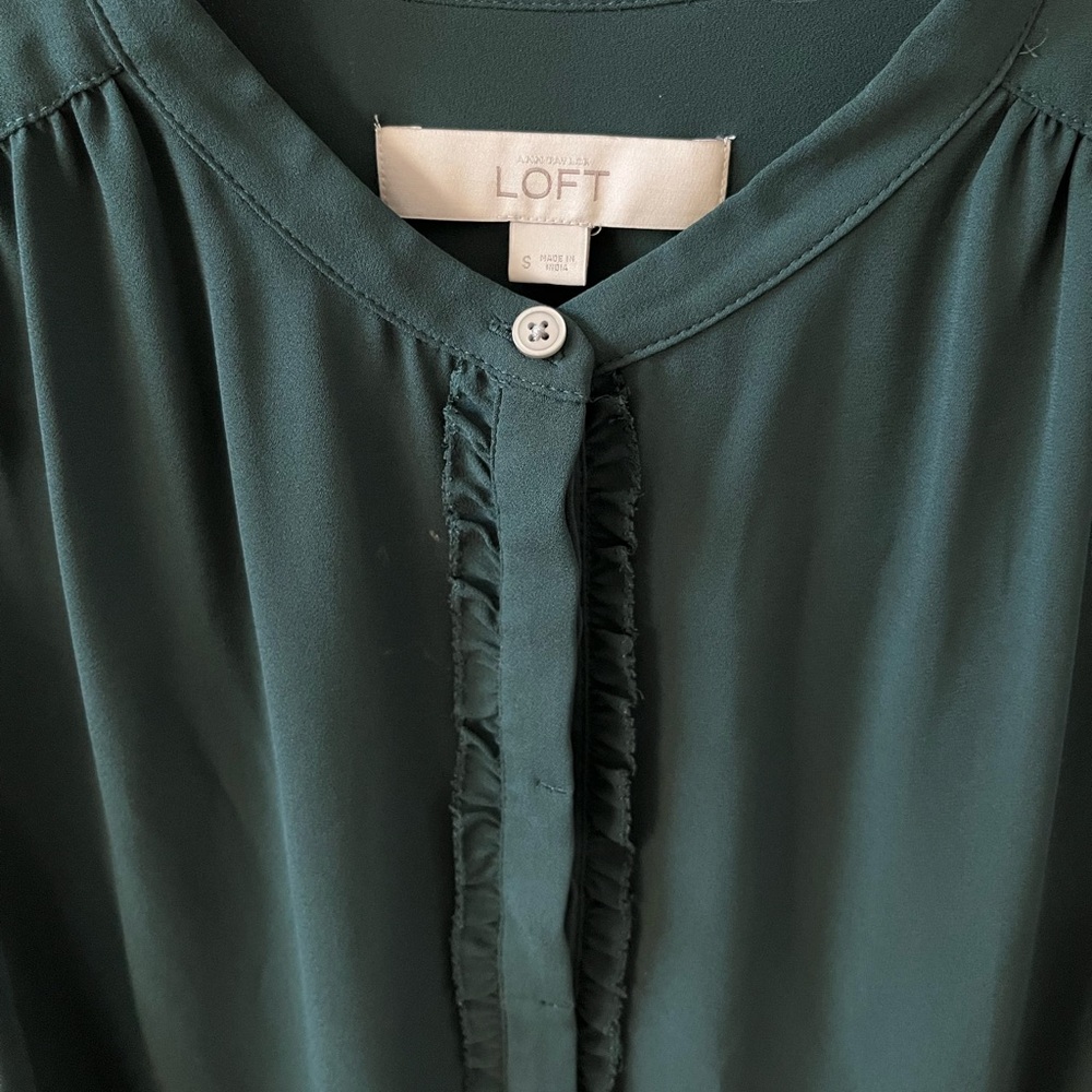 LOFT Women’s Emerald Green Sleeveless Ruffle Blouse Size S - Picture 5 of 9